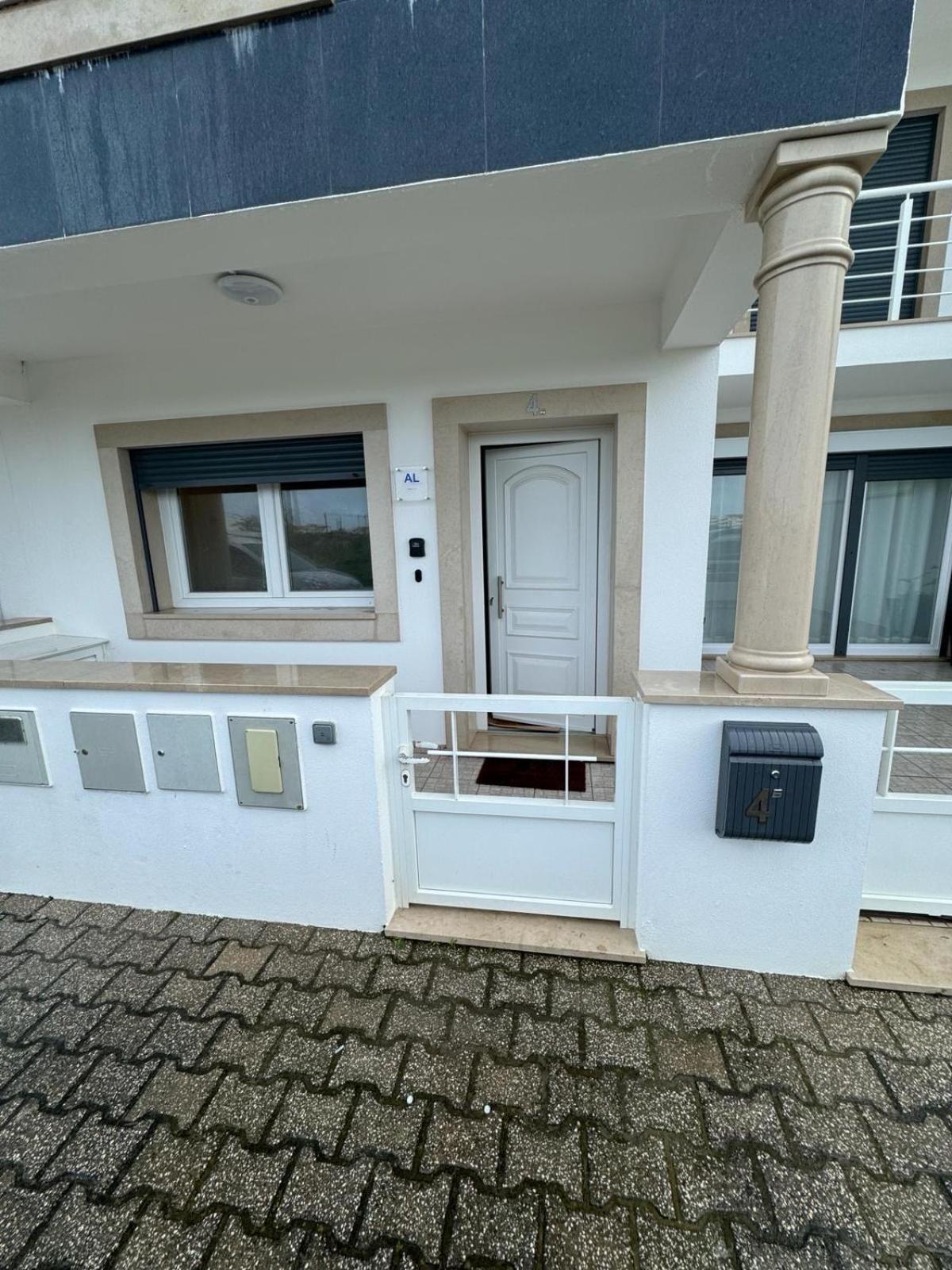 Sunny Baleal Guesthouse Ferrel (Leiria) Exterior foto